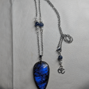 Labradorite abyssal